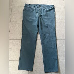 Lululemon Green ABC Pant Slim Utilitech Size 38